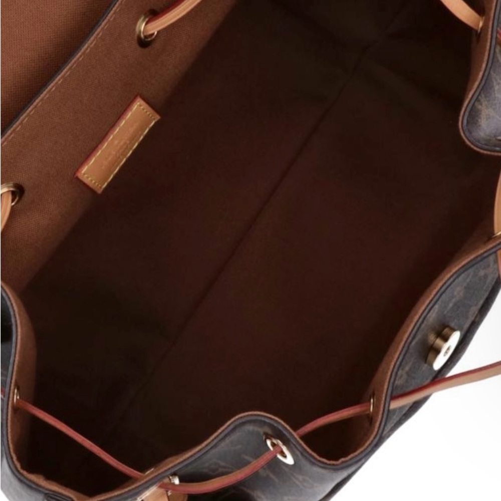 AUTHENTIC Louis Vuitton PM Monogram Montsouris Backpack. - Picture 10 of 16